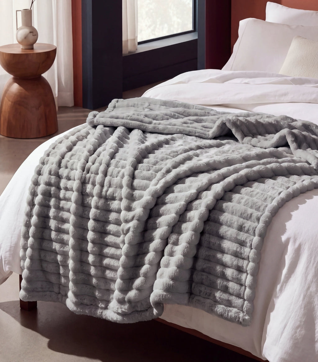 Pluffi Fleece Blanket