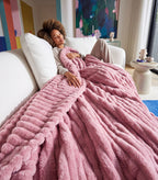 Pluffi Fleece Blanket