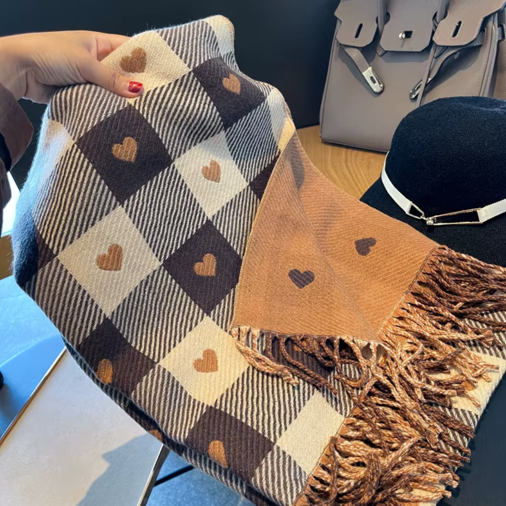 The Heartly Scarf