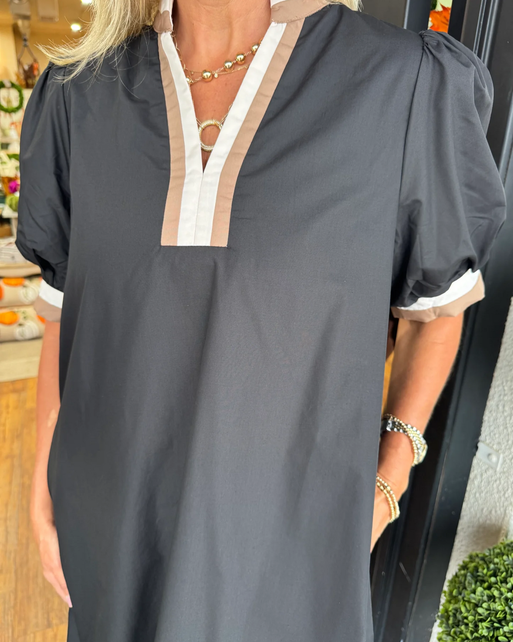 Women's V-neck solid color dress