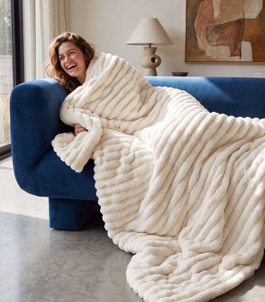 Pluffi Fleece Blanket
