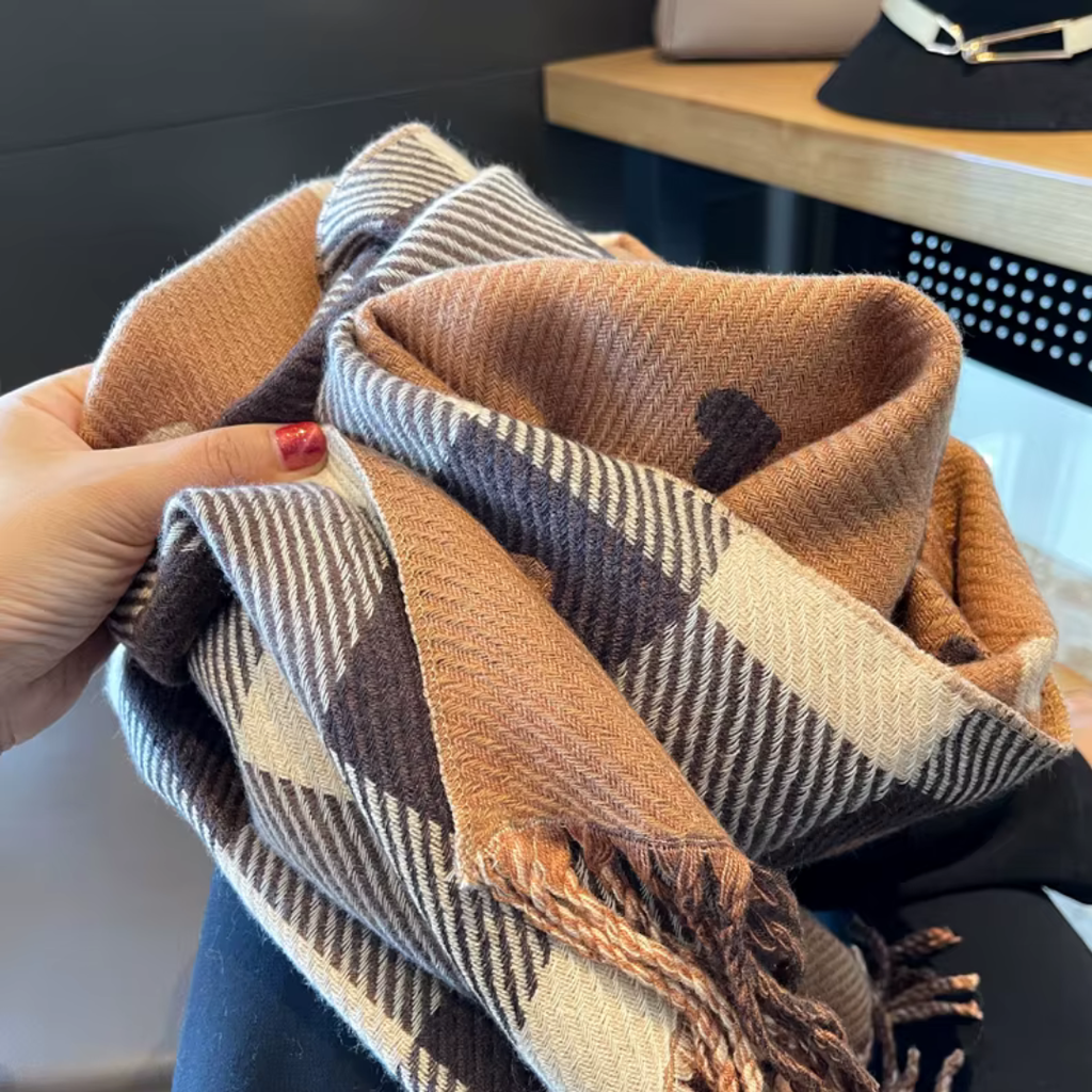 The Heartly Scarf